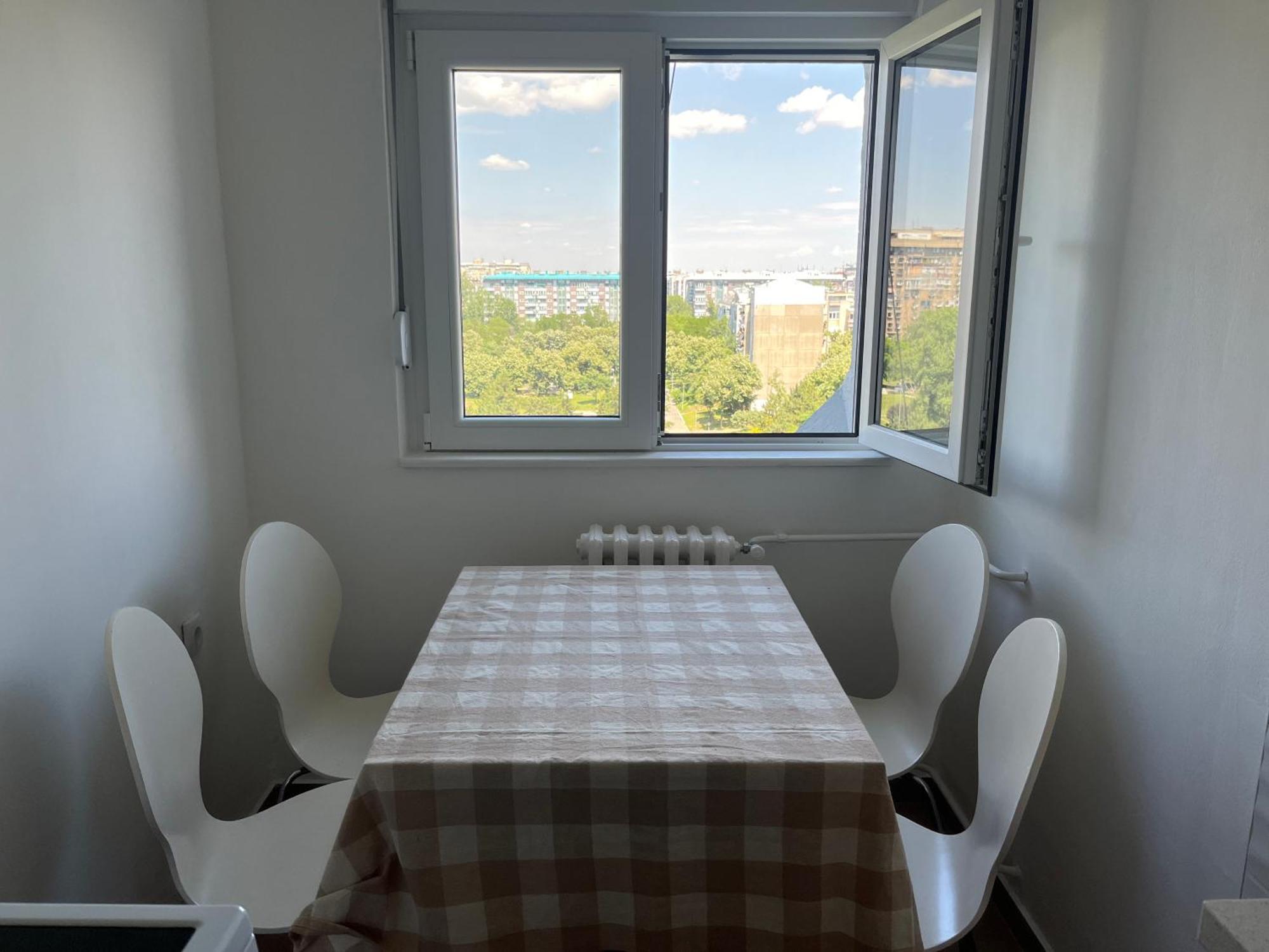 Comfort & Style Panoramic Urban Retreat Apartment *