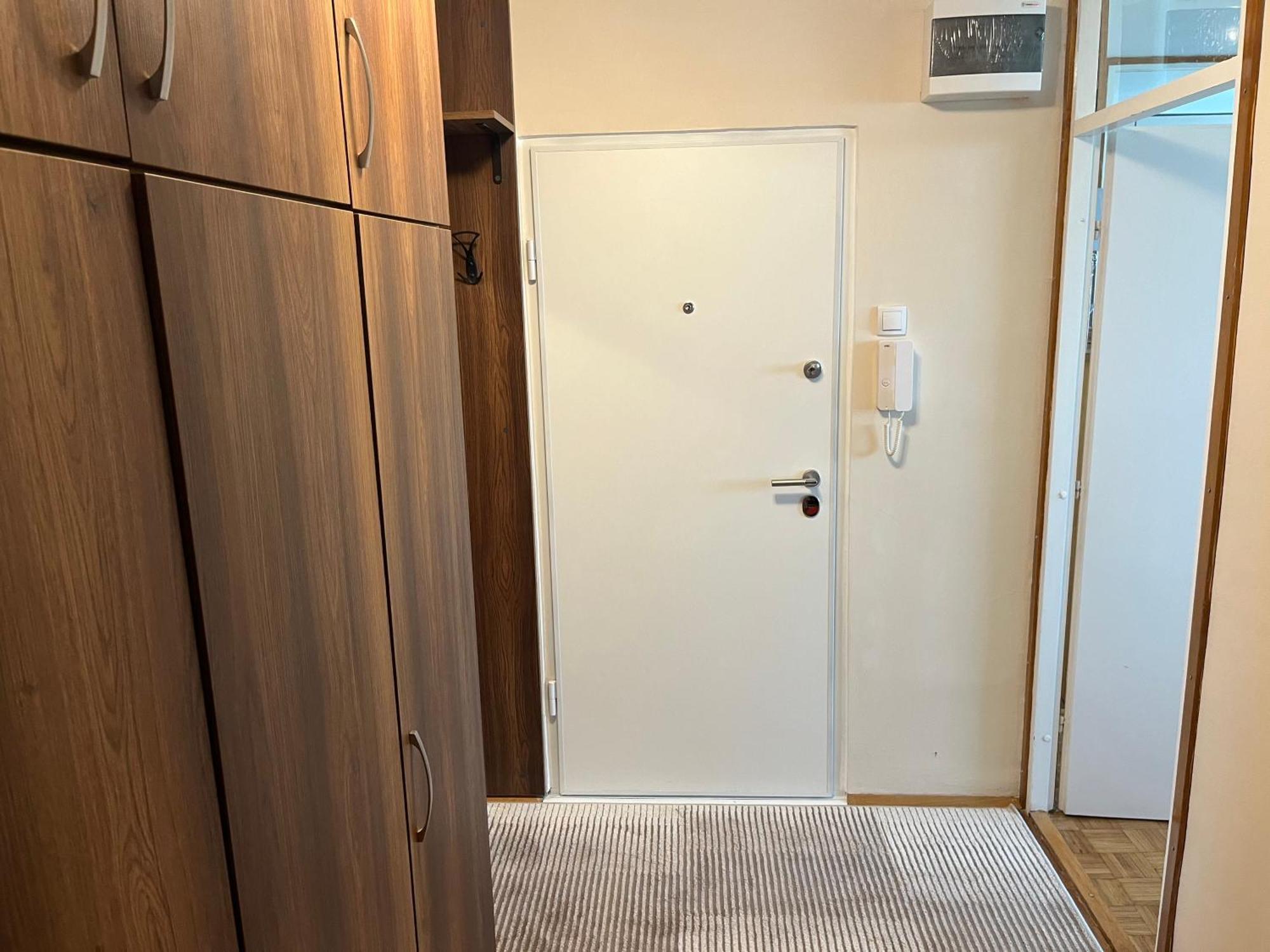 Apartment Comfort & Style Panoramic Urban Retreat Belgrad